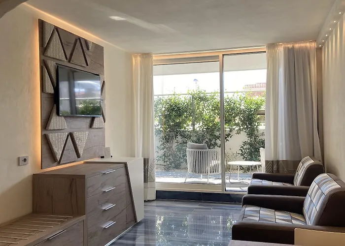 Sandalia Boutique - Adults Only 4*